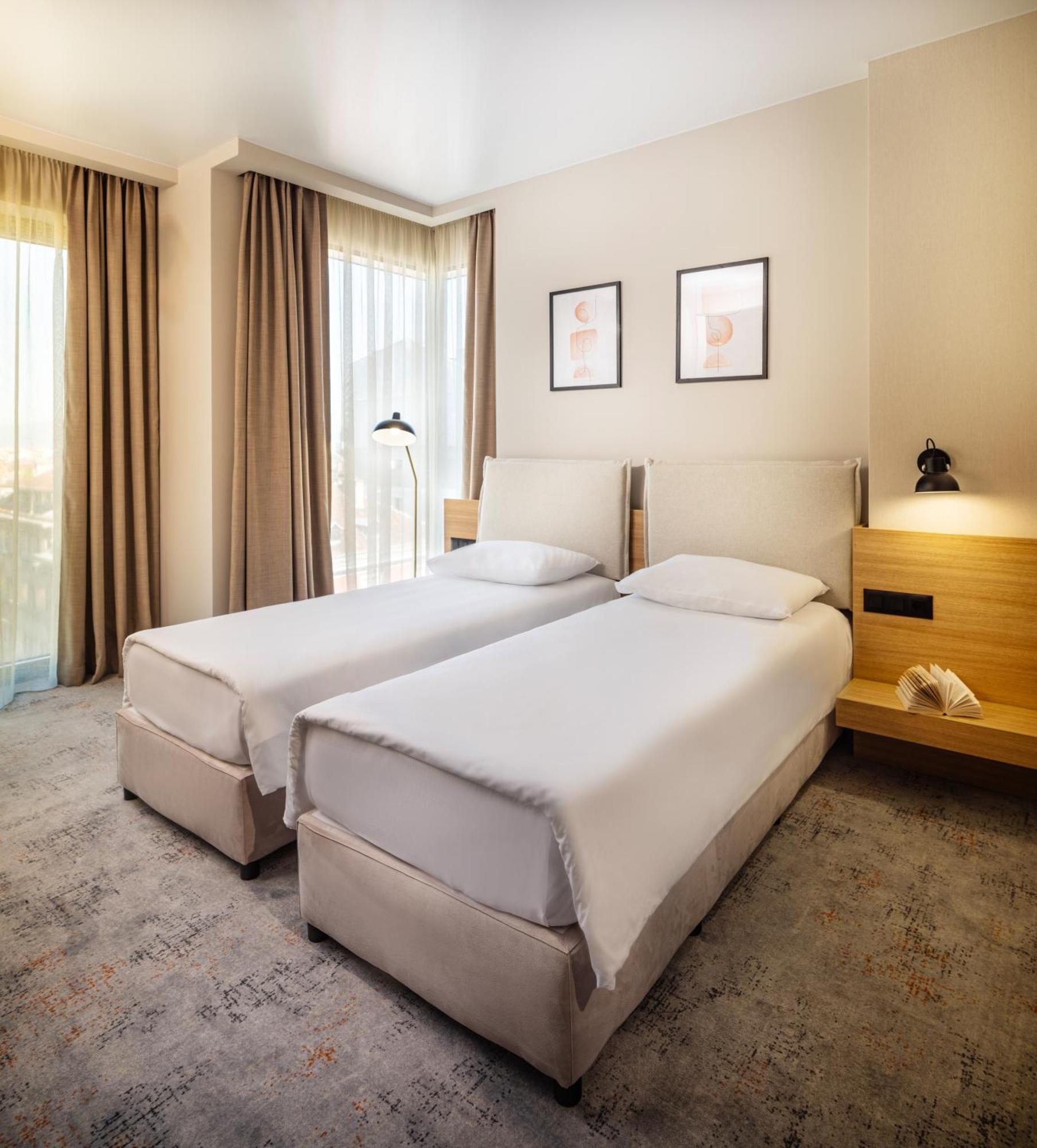 Hotel B1 Downtown