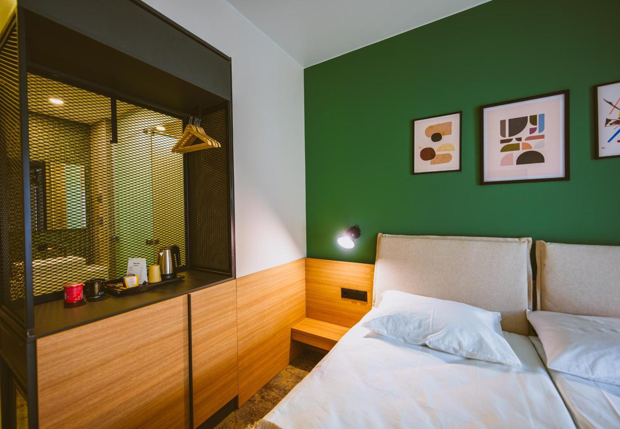 Hotel B1 Downtown